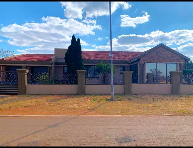 3 BEDROOM HOUSE FOR SALE IN MEYERTON PARK